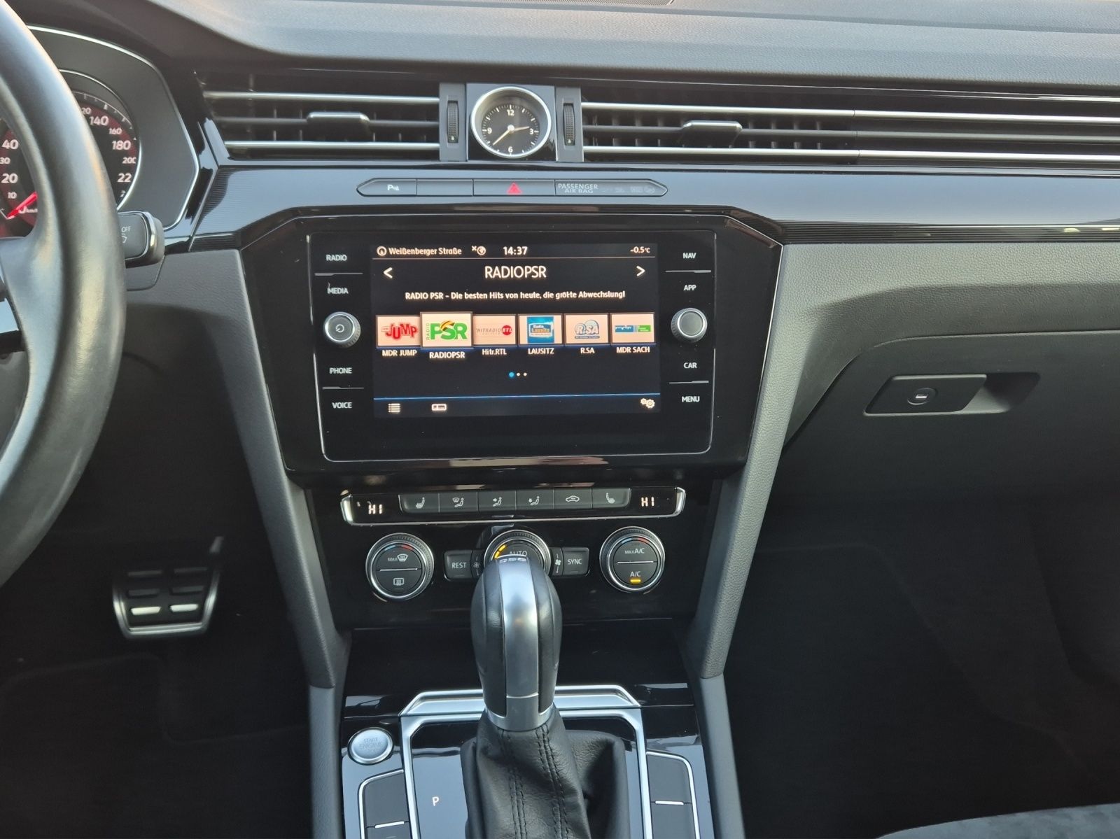 Fahrzeugabbildung Volkswagen Arteon Elegance 2.0 TSI AHK Navi LED Leder