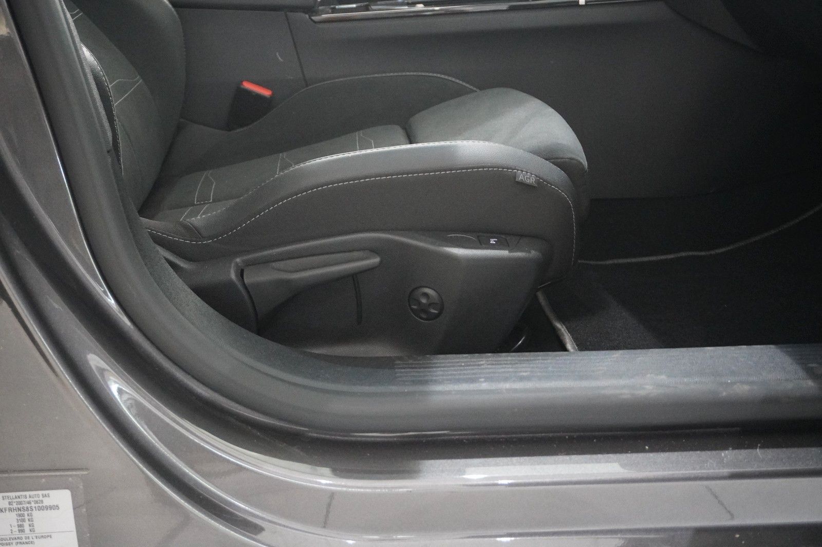 Fahrzeugabbildung Opel Astra L ST 1.2T GS SPORT NAVI/LED/360°/PANO./HUD