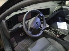 Fahrzeugabbildung Opel Astra L ST 1.2T ULTIMATE MATRIX/NAVI/SHZ/ALU18/