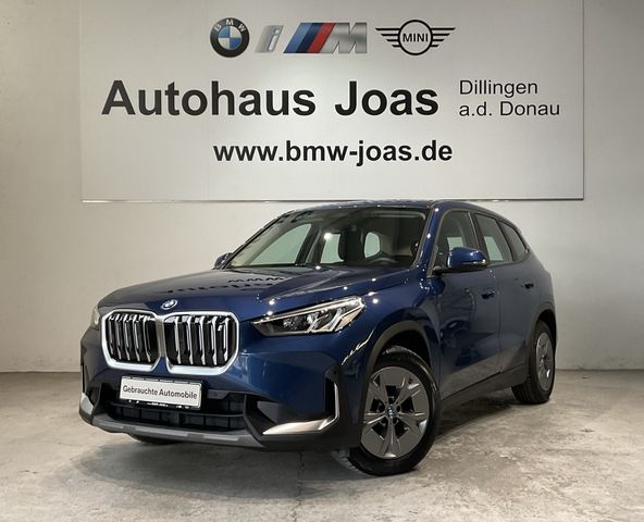 BMW iX1 xDrive30 DAB Parkassistent AHK Shz