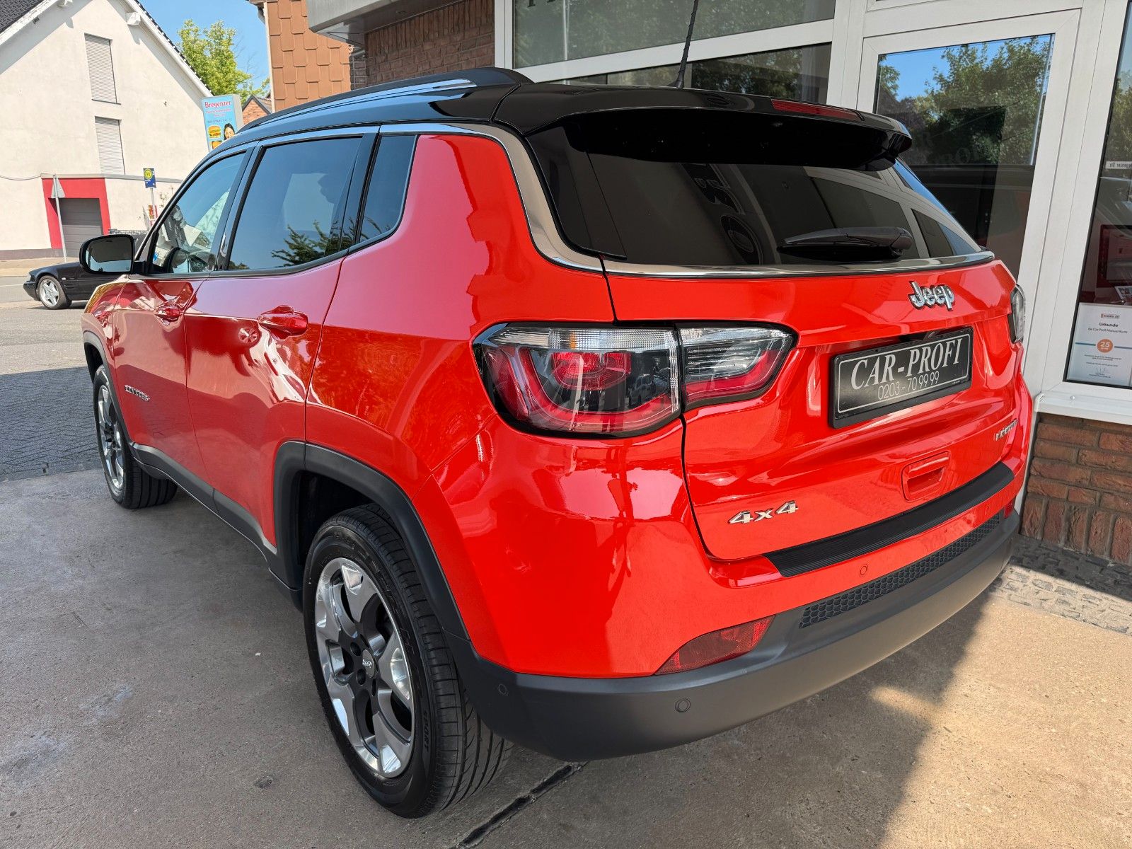 Fahrzeugabbildung Jeep Compass Limited 4WD Autom. Leder/Navi/LED