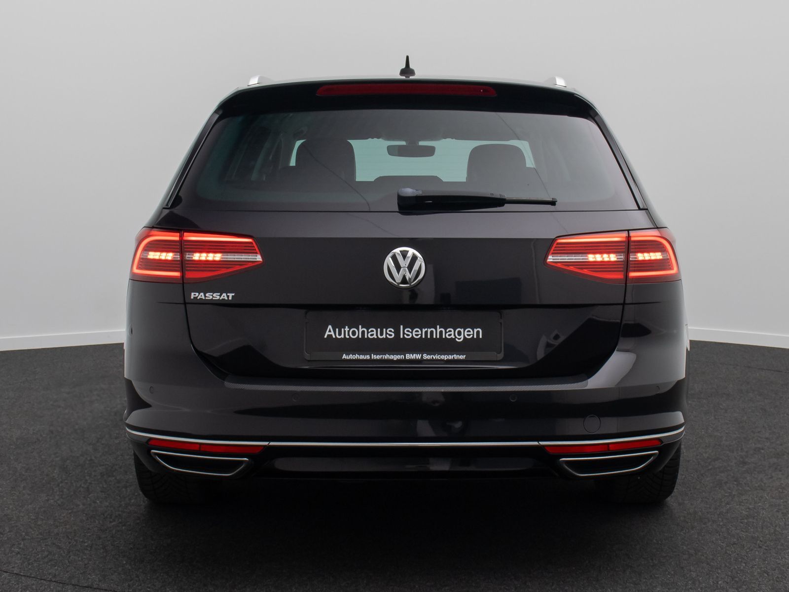Fahrzeugabbildung Volkswagen Passat Variant 2.0 Highline PDC Massage AHK 18"