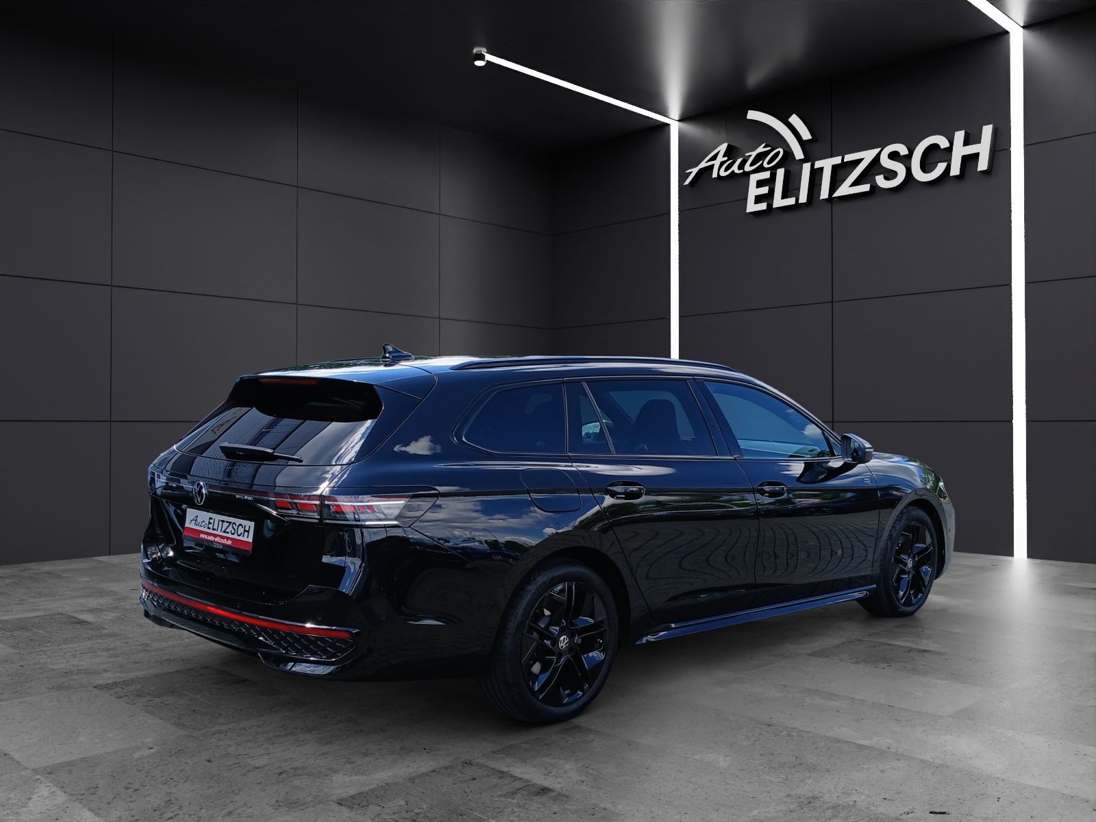 Fahrzeugabbildung Volkswagen Passat TDI R-Line Black Style Matrix AHK Navi AI