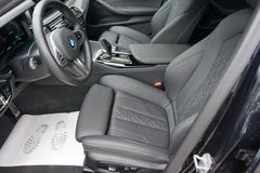 Fahrzeugabbildung BMW 5 Lim. 520 d M Sport ACC* Bmw Live Plus*Kamera