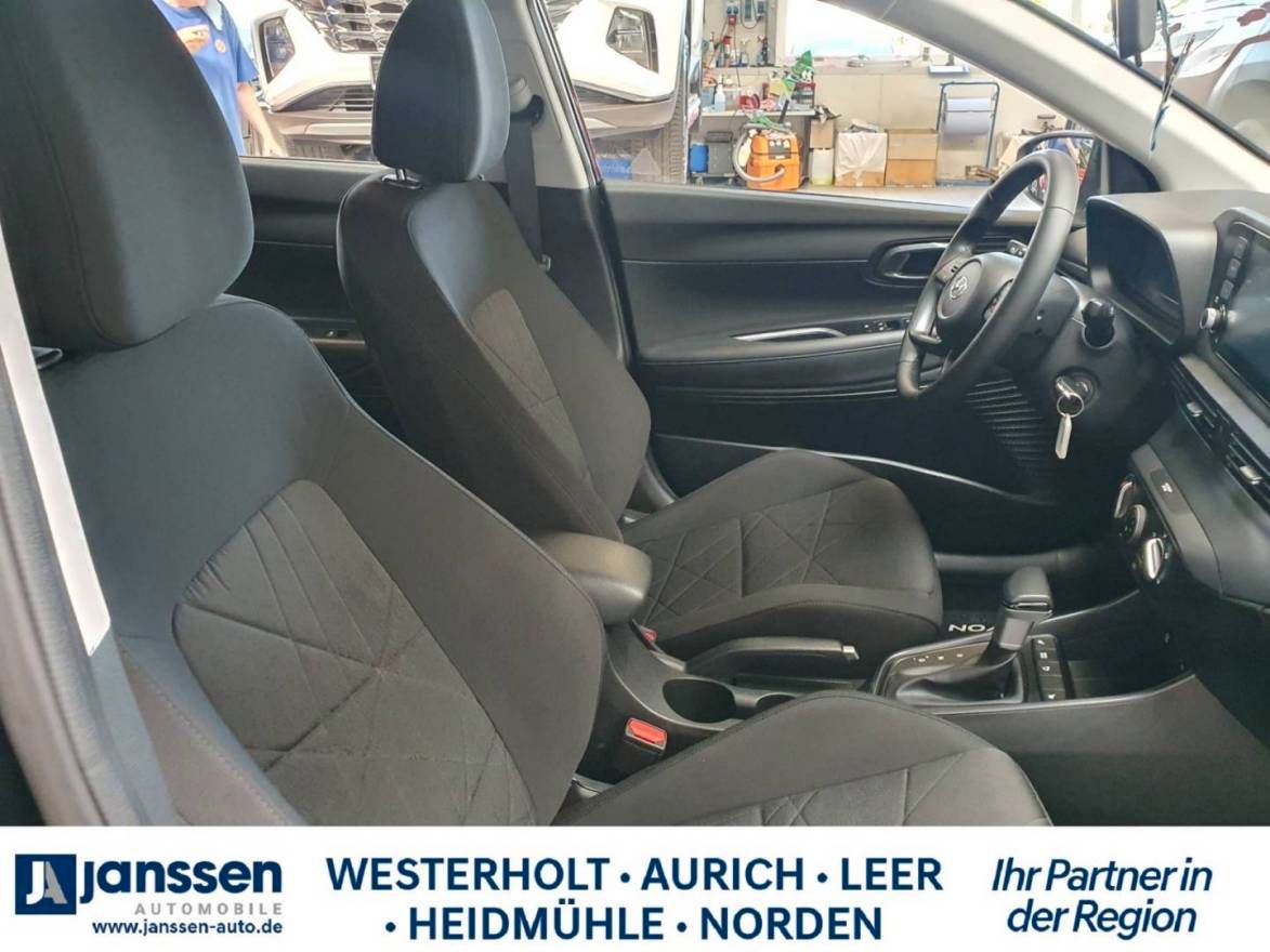 Fahrzeugabbildung Hyundai BAYON Trend, 48V, DCT, Rückfahrkamera