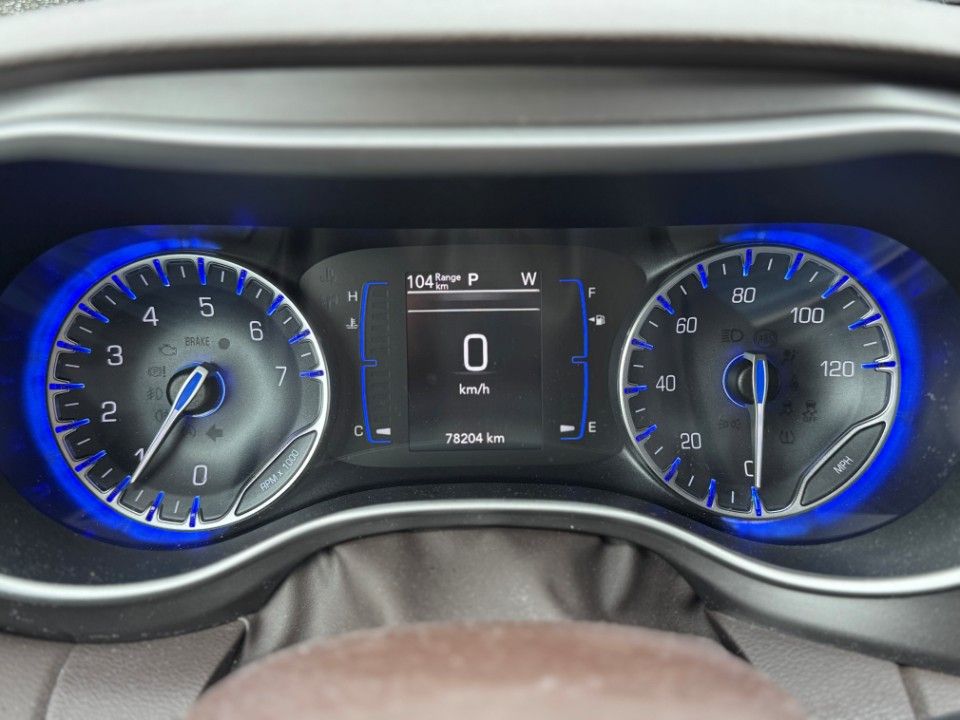 Fahrzeugabbildung Chrysler Pacifica 3.6 LX Kamera PDC unfallfrei erste Hand