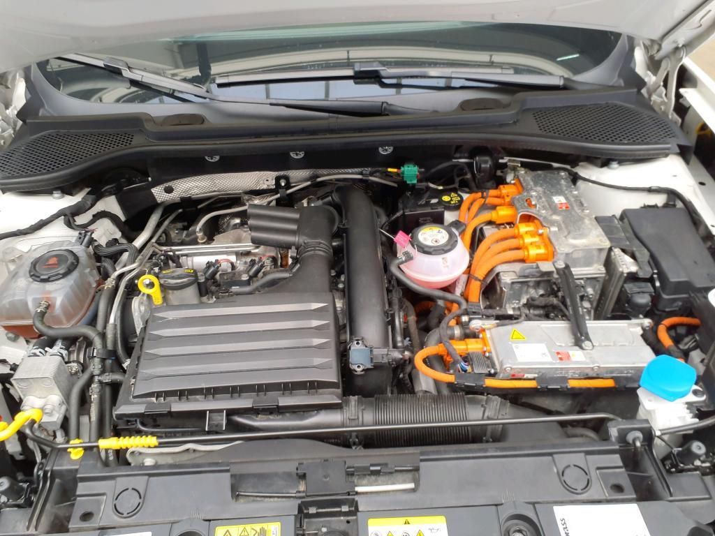 Cupra Formentor 1.4 TSI e-HYBRID 150kW AHK*Pano*PDC