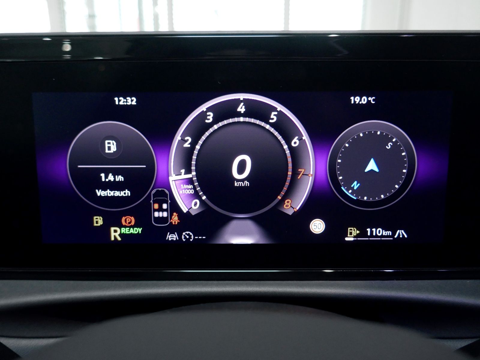 Fahrzeugabbildung Volkswagen T-Roc Style 1.5 eTSI DSG | LED AHK RFK ACC Navi