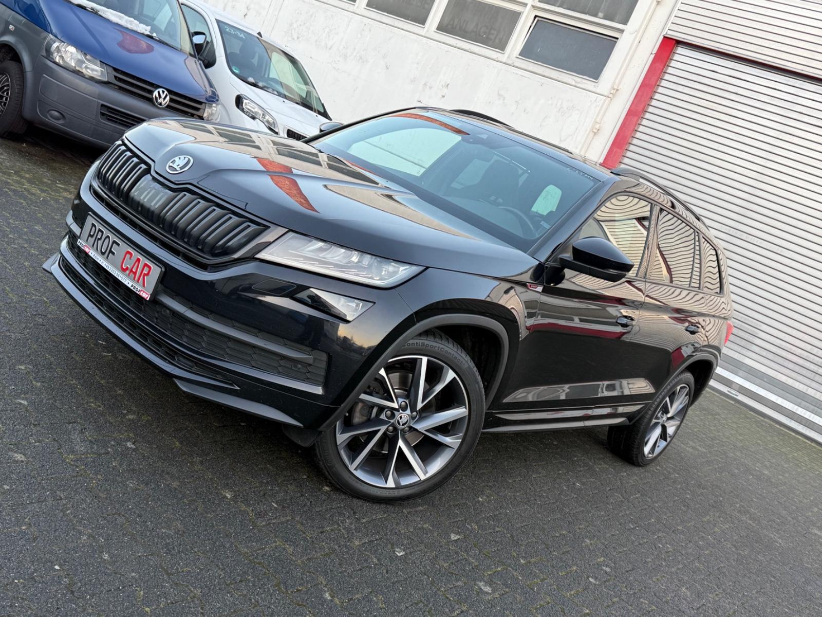 Skoda Kodiaq Sportline 4x4 LEDER-360°-AHK-Standh-PANO
