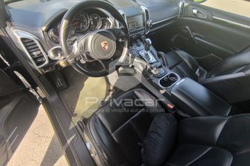 Porsche Cayenne - 9