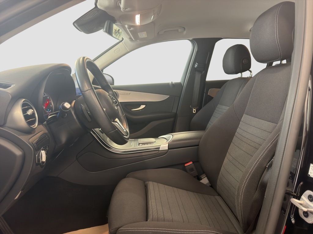 Fahrzeugabbildung Mercedes-Benz GLC 200 4MATIC Anhängevorrichtung*LED*Kamera