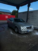 Mercedes-Benz Mercedes CLK 200 (C208) Elegancia (weitere... - Mercedes-Benz CLK w208
