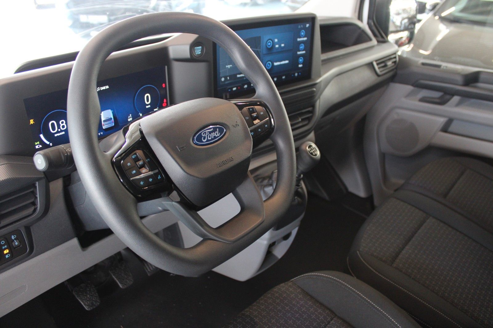 Fahrzeugabbildung Ford Transit Custom TREND 9-Sitzer LED NAVI CAM uvm.