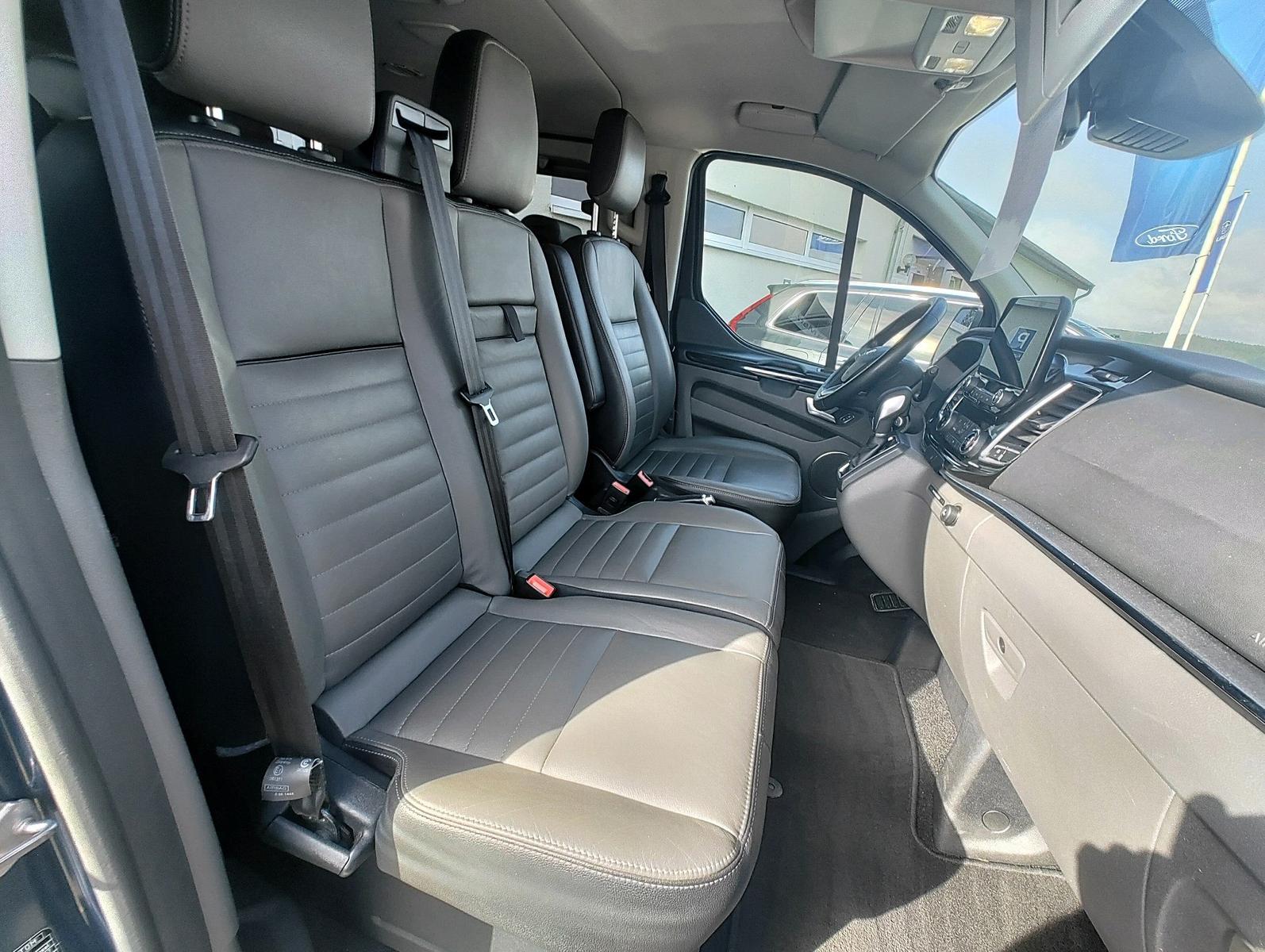 Ford Tourneo Custom Kombi L1 Titanium Automatik