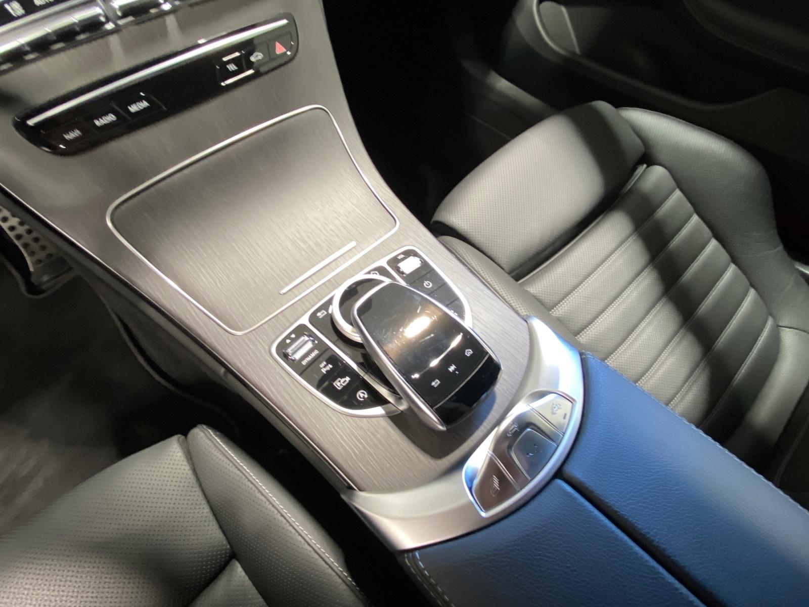 Mercedes-Benz C400 Cabrio AMG LINE HuD STZBLFT BURMESTE NACKHZ