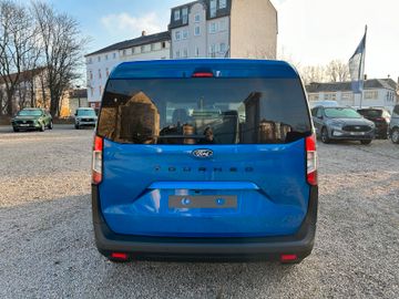 Ford Tourneo Courier Titanium Winterpaket 5JGarantie!
