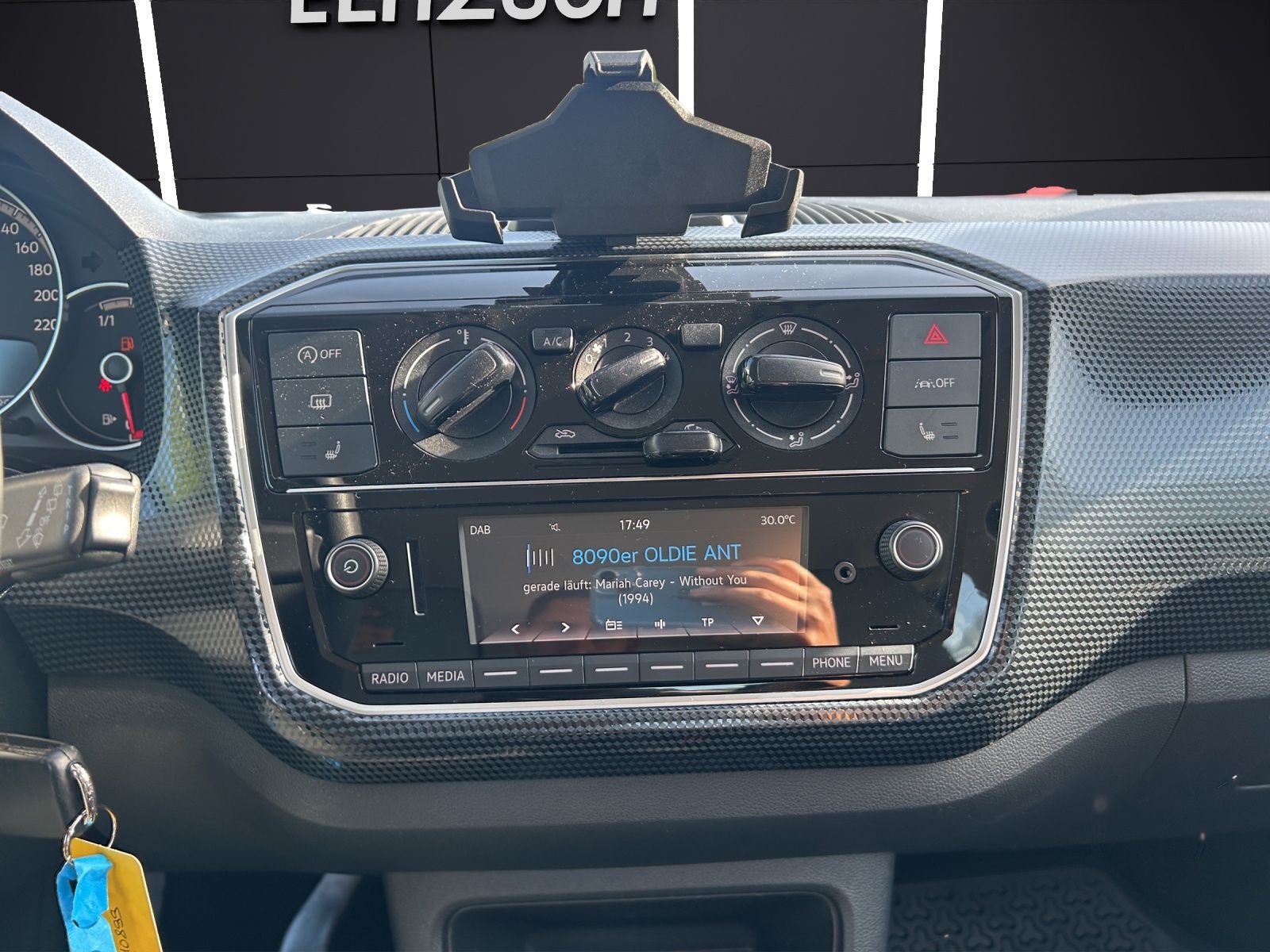 Fahrzeugabbildung Volkswagen up! Klima SHZ GRA RFK maps+more