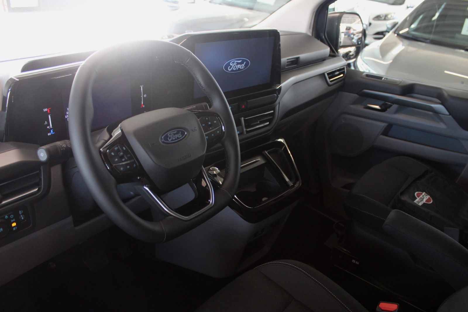 Fahrzeugabbildung Ford Transit Custom Bürstner COPA L1 Titanium MARKISE