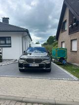 BMW X6 M50 M50i  BMW Garantie Vollausstattung - BMW X6 M50 Benziner Gebrauchtwagen