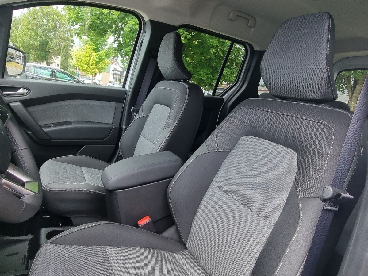 Fahrzeugabbildung Renault Kangoo PKW TECHNO TCe 130 EDC