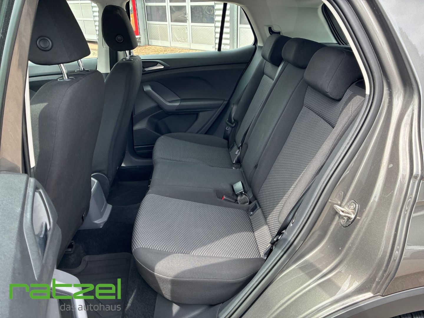 Fahrzeugabbildung Volkswagen T-Cross 1.0 TSI DSG Ausparkassistent Totwinkelas