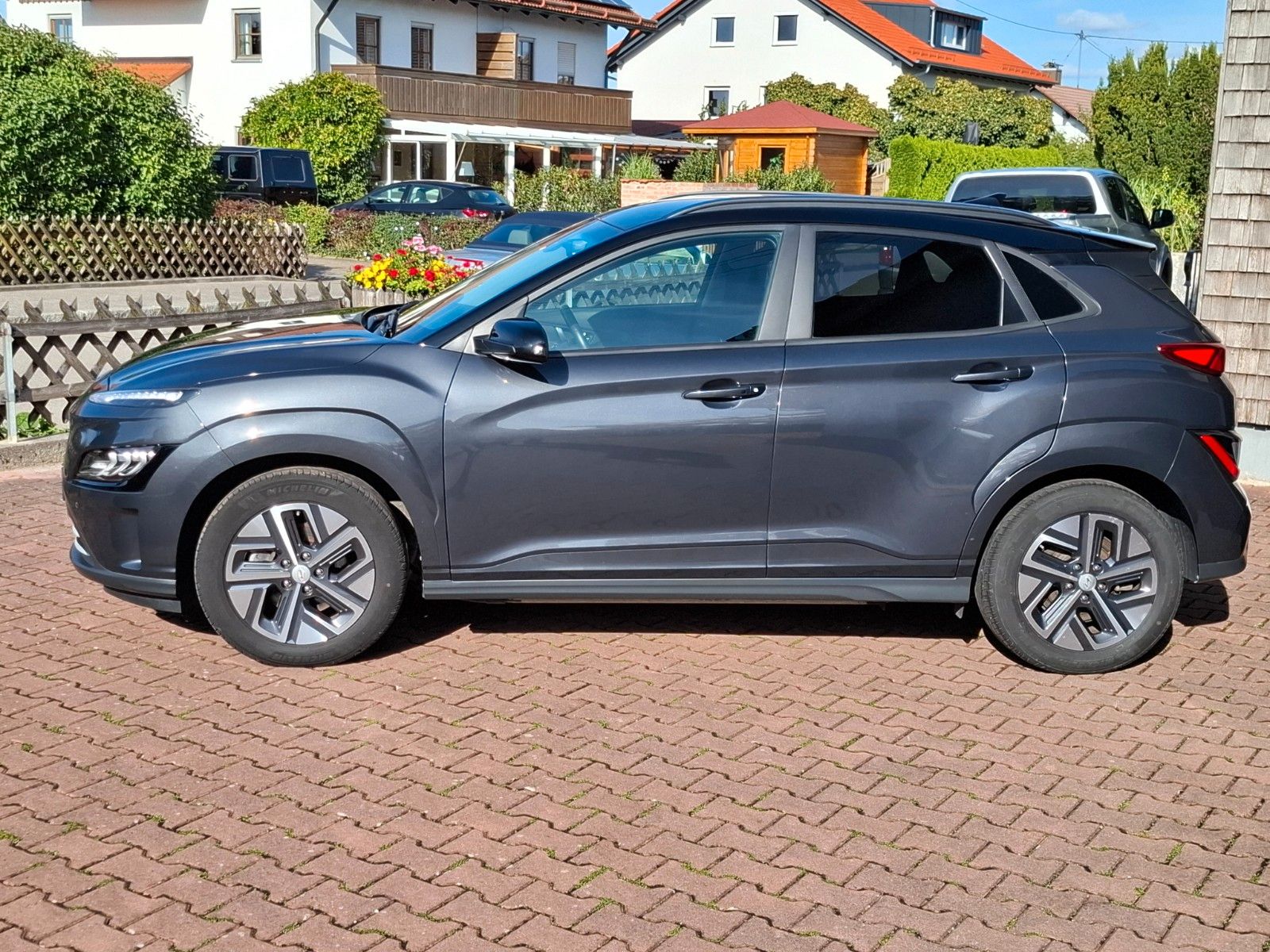 Hyundai Kona Trend Elektro 2WD 100 kW 39,2 kWh Navi LED imagem 3