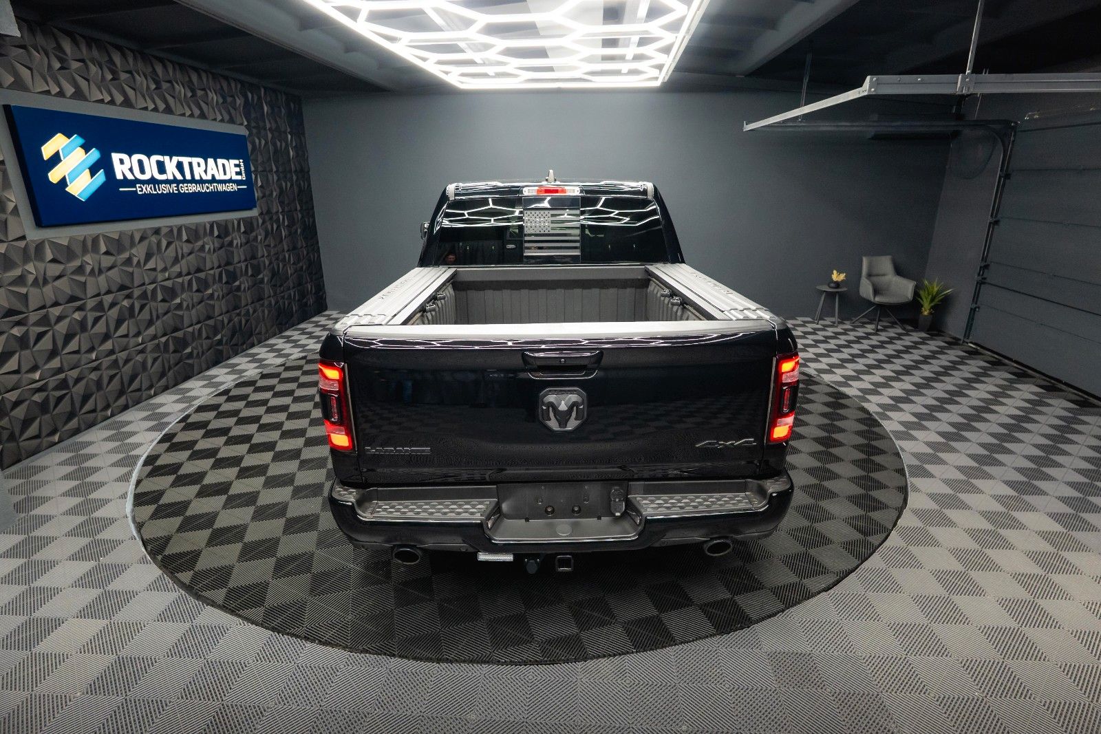 Fahrzeugabbildung Dodge RAM 5.7 V8 HEMI 4x4 LARAMIE RamBox Airmatic 19%