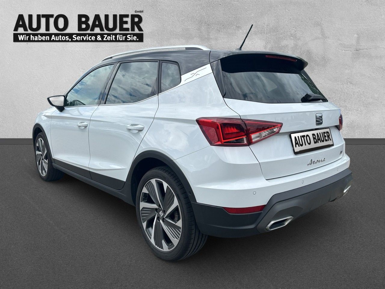 Fahrzeugabbildung SEAT Arona FR 1.0TSI 110PS 6-Gang*Navi*Cam* - mit KI generiert/bearbeitet