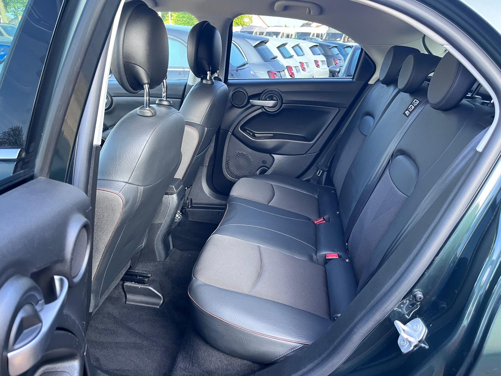 Fahrzeugabbildung Fiat 500X Cross