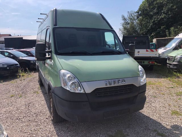 Iveco DAILY KASTEN  HKA 35 S. RADSTAND 3300-KLIMA