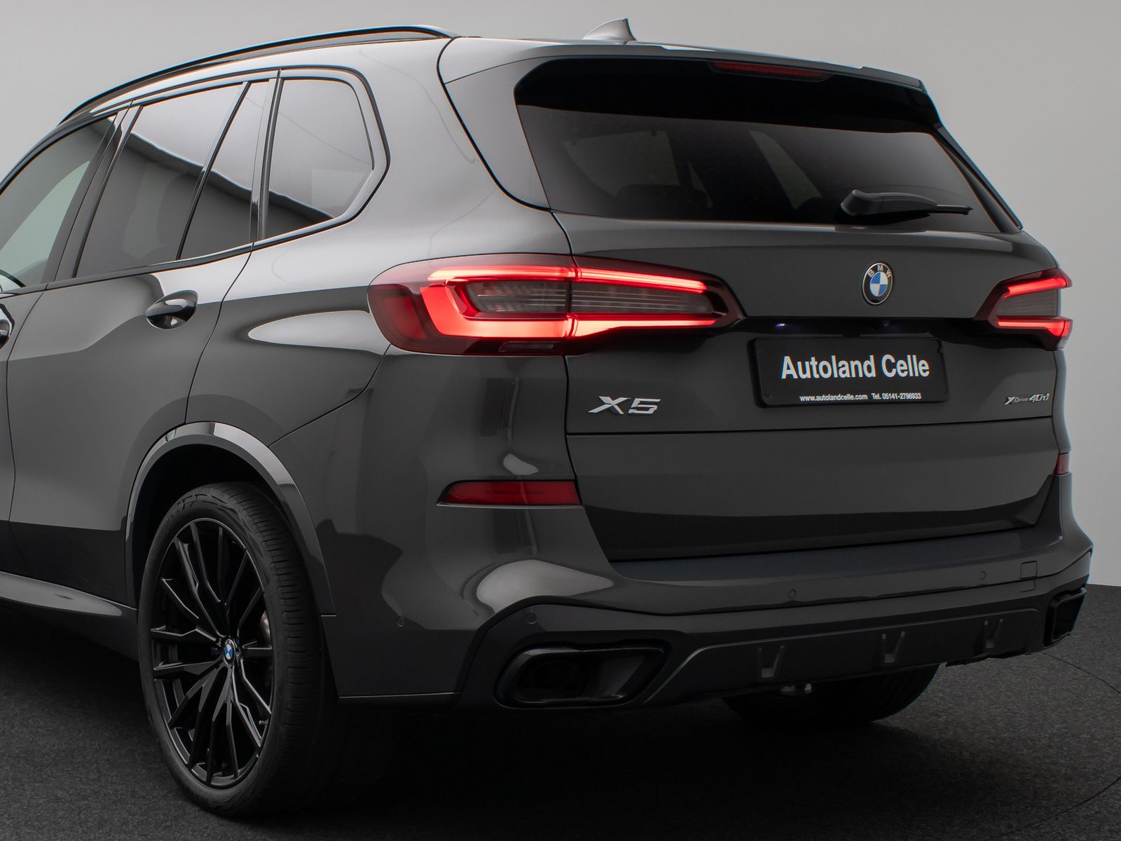 Fahrzeugabbildung BMW X5 xD40d M Sport Panorama Kamera HUD DAB HiFi