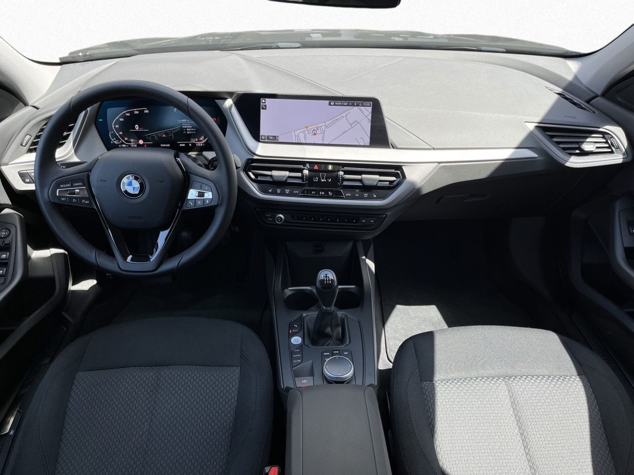 BMW 118i Advant. LC-Prof DAB LED PDC Sitzh Temp 18" foto 12