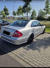 Mercedes-Benz Mercedes E240 - Mercedes-Benz E 240 in Frankfurt (Main)