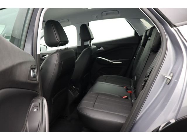 Fahrzeugabbildung Opel Grandland 1.2 GS Line AUT LED Navi ACC RK