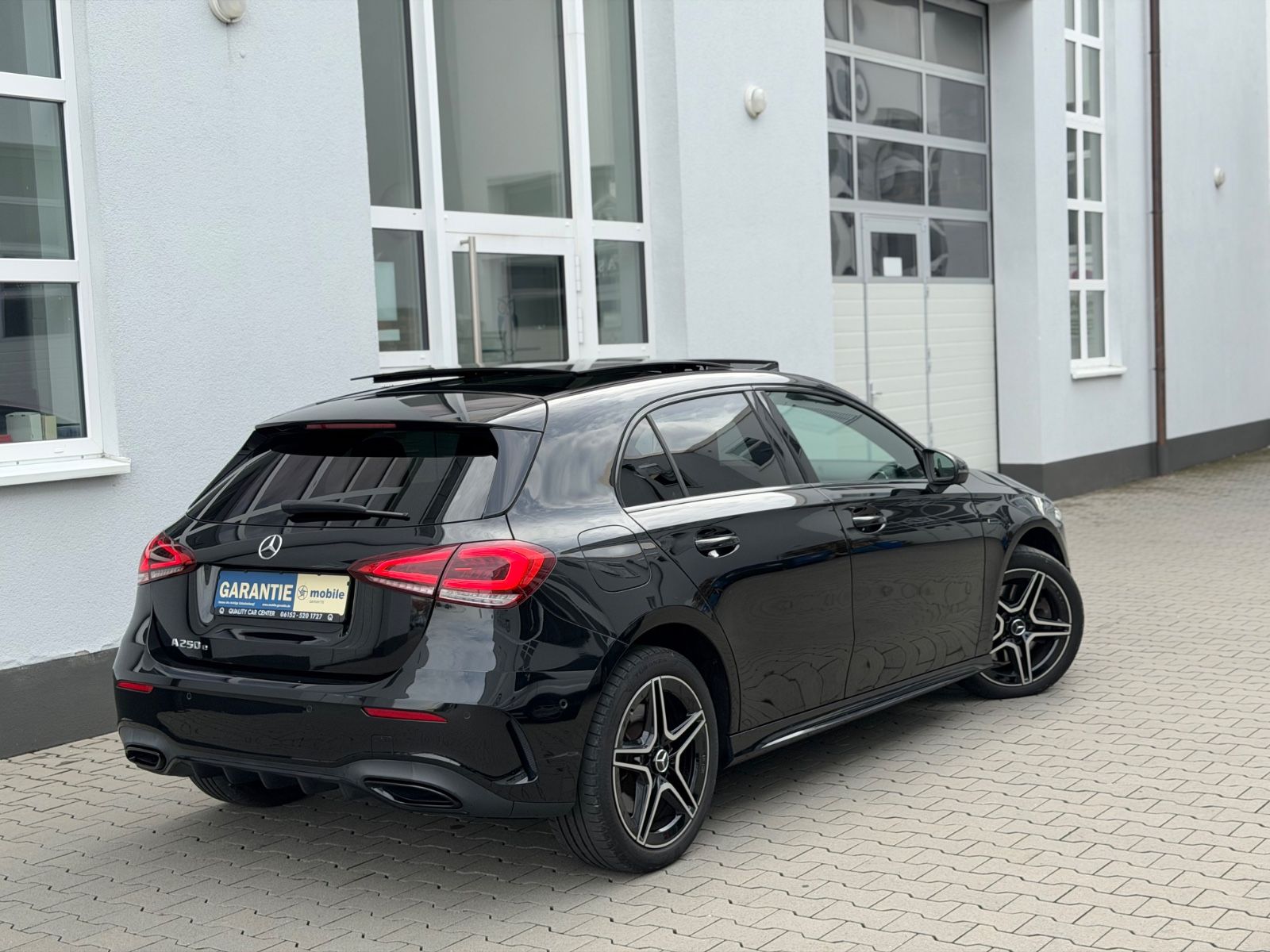 Mercedes-Benz A 250e 8G AMG NIGHT "Edition 2020" *PANO*360°* imagem 3