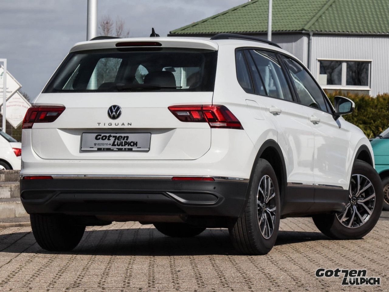 Fahrzeugabbildung Volkswagen Tiguan Life 1,5TSI Navi Winterpaket LED PDC