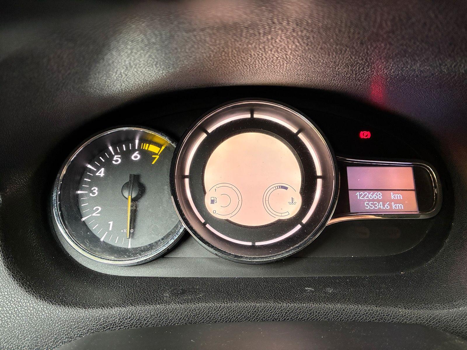 Renault Megane 2015 — двигун 132 HP (97kW)