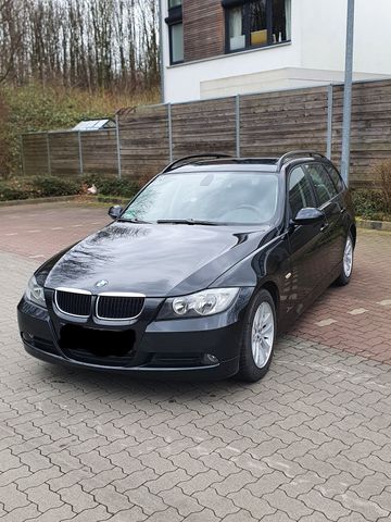 BMW 320i Touring