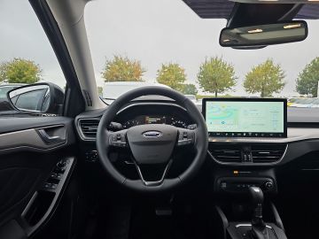 Bild 14 Ford Focus Titanium MHEV El. Panodach Navi Soundsyste