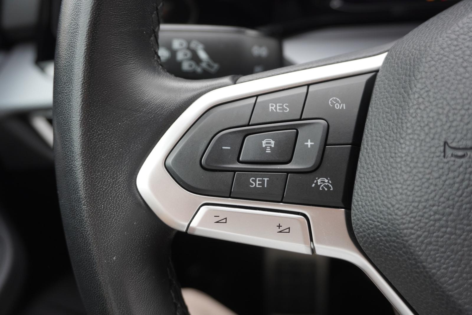 Volkswagen Golf 1.5 TSI Active LED+ HUD Standheizung Navi, миниатюра 25