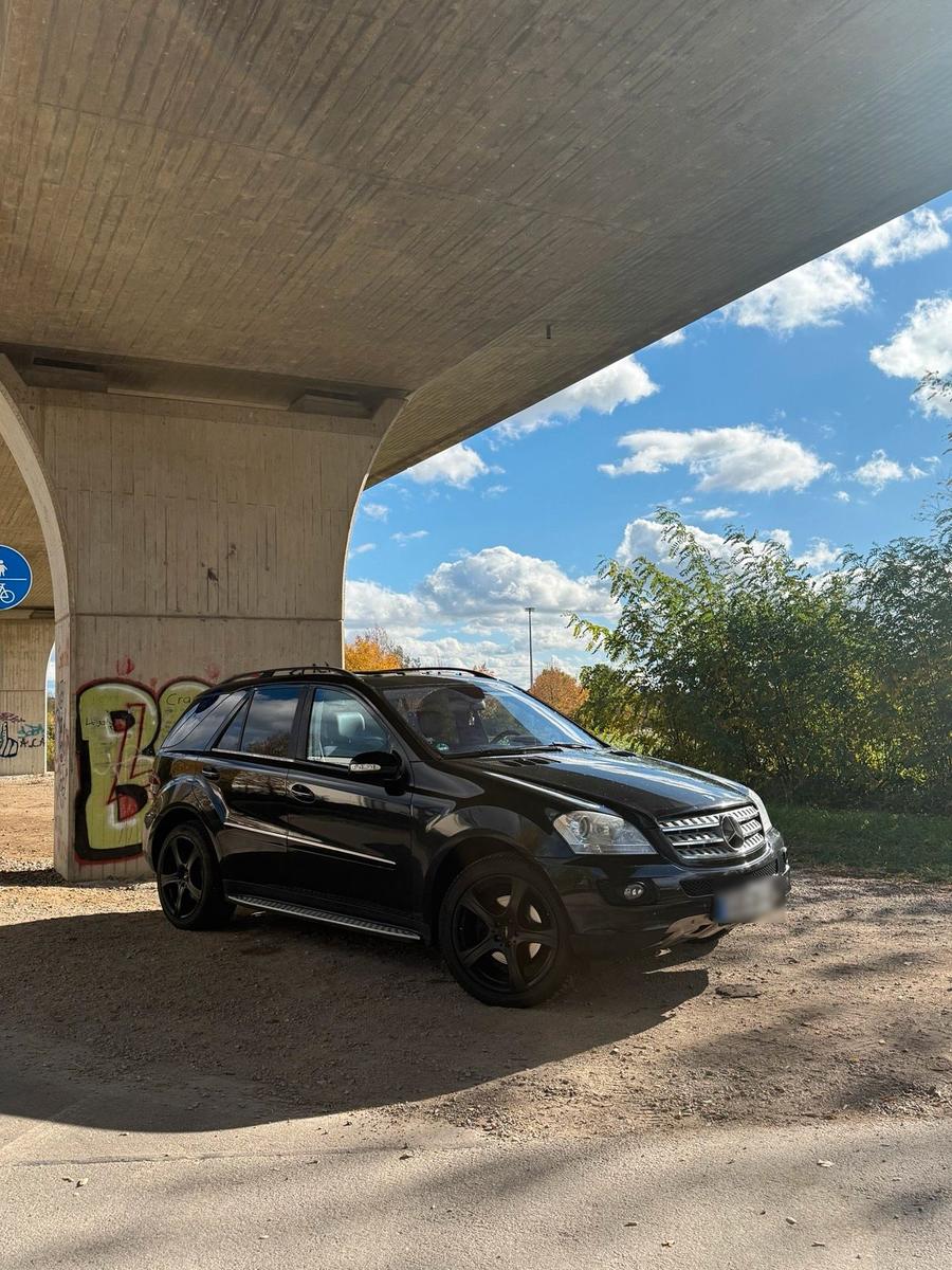 Mercedes-Benz ML 320