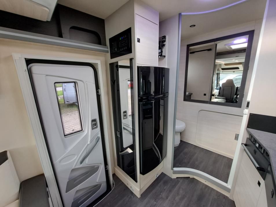 Autohaus Zimpel -  Challenger 2060 Graphie Ultimate ZUBEHÖR+ARCTIC - Bild 8