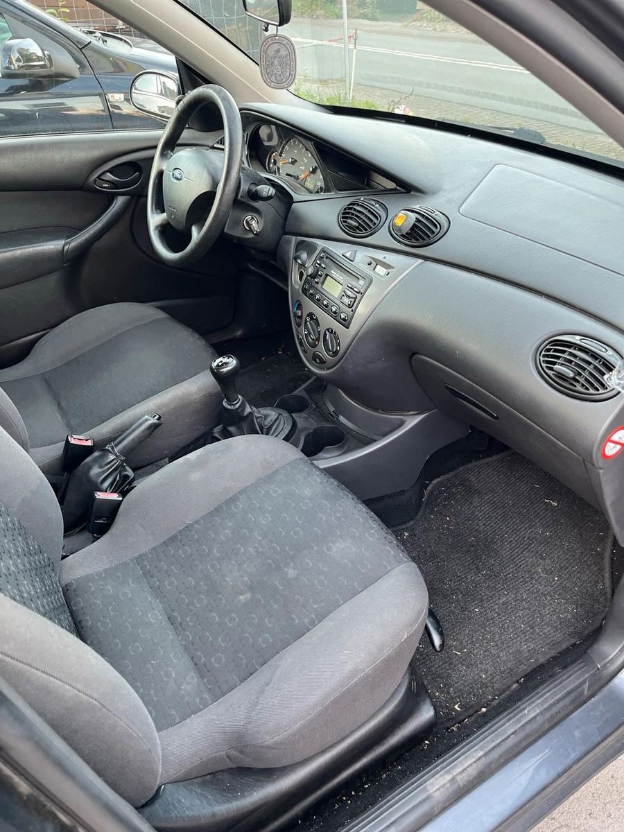 Ford Focus 2005 — engine 75 HP (55kW)