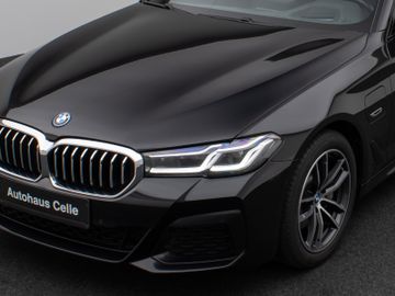 Fahrzeugabbildung BMW 530e M Sport Kamera Laser HUD DAB HiFi Komfort