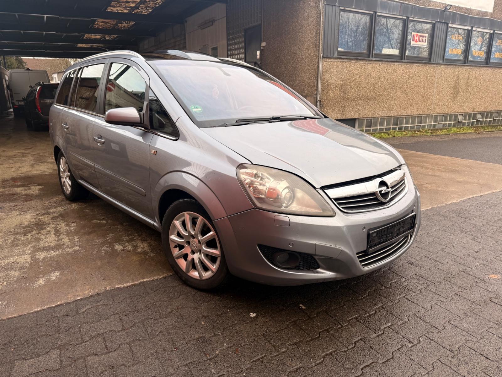 Opel Zafira Tourer-7 Sitzer-TÜV NEU