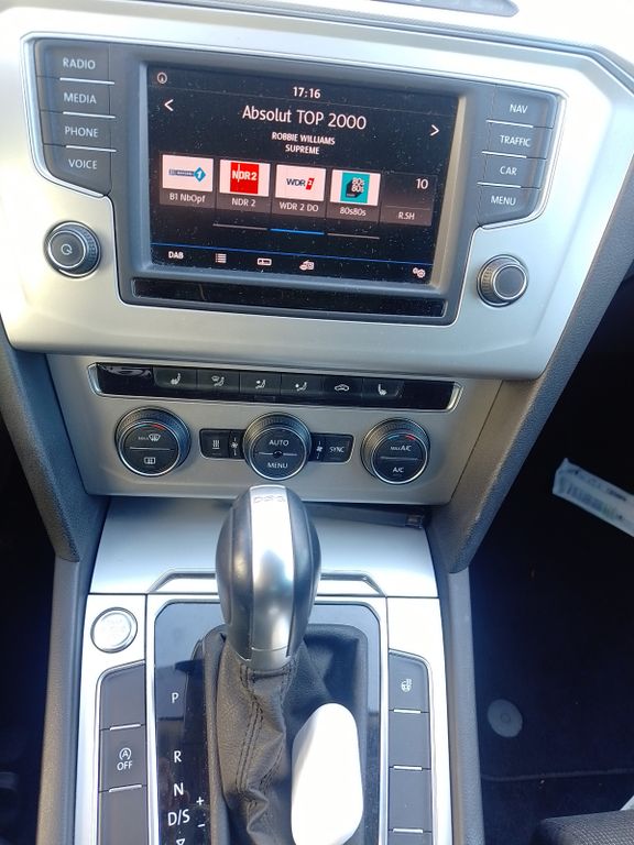 Image of Volkswagen Passat