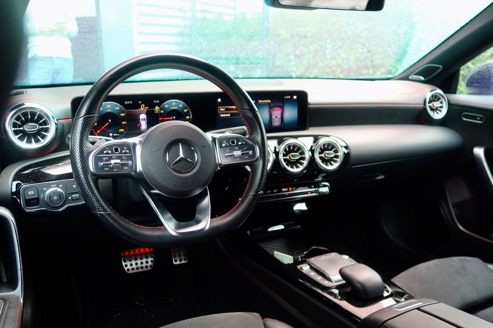 Mercedes-Benz CLA 250 E AMG | Burmester | Memory | Sfeer | 45 imagem 3