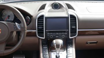 Porsche Cayenne - 9