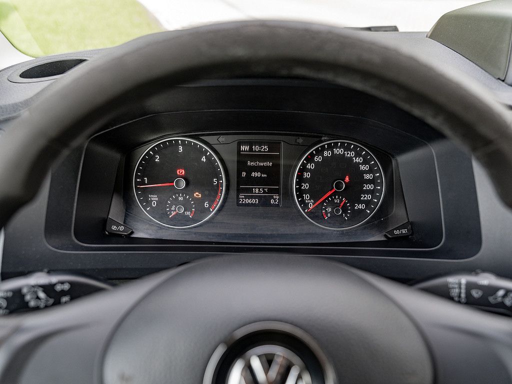 Fahrzeugabbildung Volkswagen T6 Transporter Kasten 2.0 TDI Plus Trendline AHK