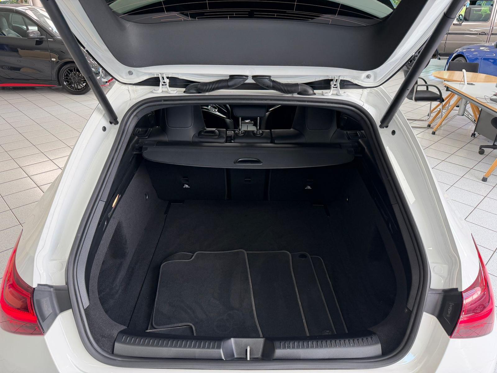 Mercedes-Benz CLA 35 AMG Shooting Brake 4M*AERO-KIT*PANO*STHZG